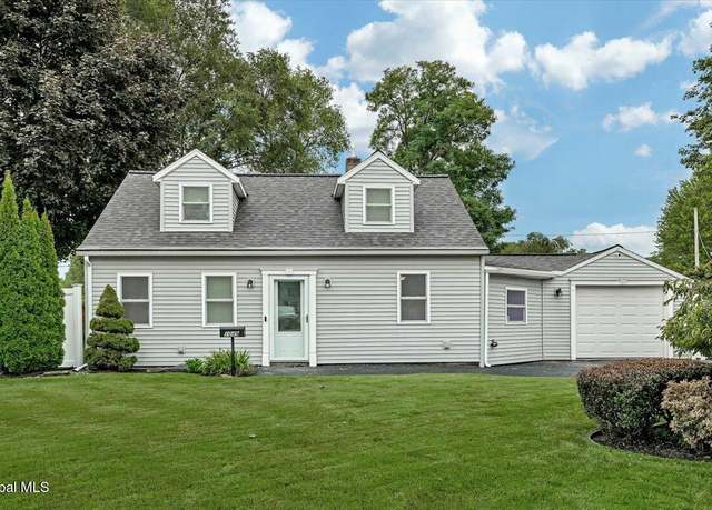 Property at 1049 Helen St, Schenectady, NY 12303, 3 beds, 1 bath