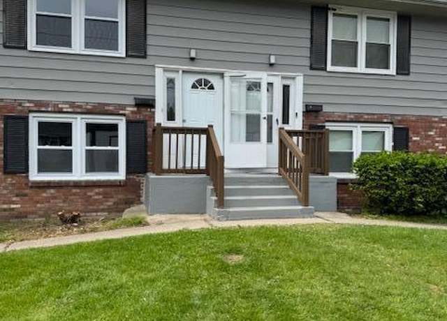 Property at 3 Loralee Dr, Albany, NY 12205, 4 beds, 3 baths