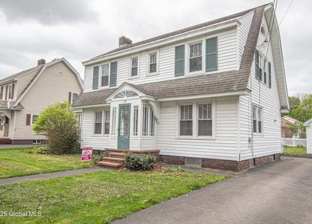Property at 125 5th Ave, Gloversville, NY 12078, 4 beds, 1.5 baths