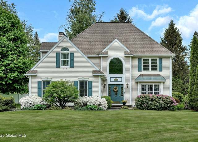 Property at 82 Mann Blvd, Halfmoon, NY 12065, 4 beds, 2.5 baths