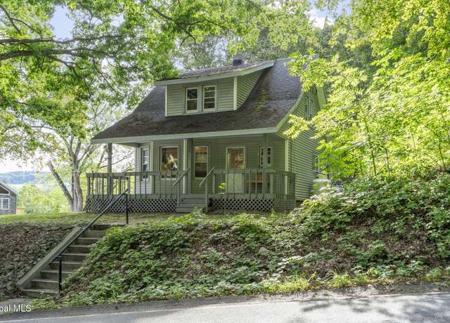 Property at 239 Wolf Hollow Rd, Glenville, NY 12302, 2 beds, 1.5 baths