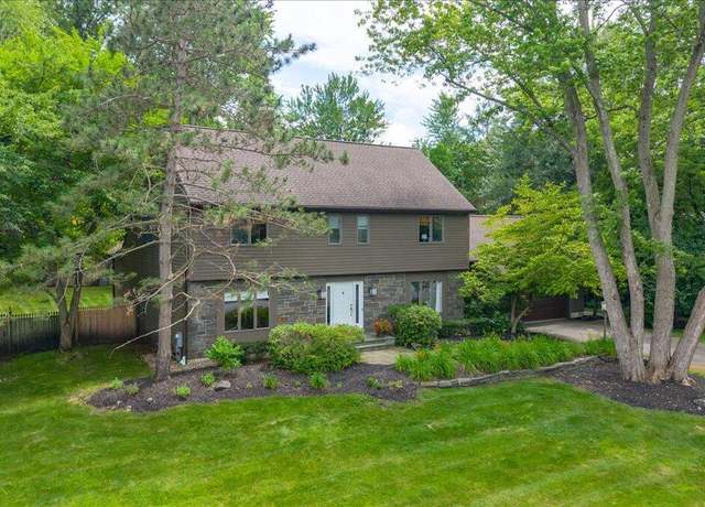 Property at 1 Fox Run, Latham, NY 12110, 4 beds, 2.5 baths