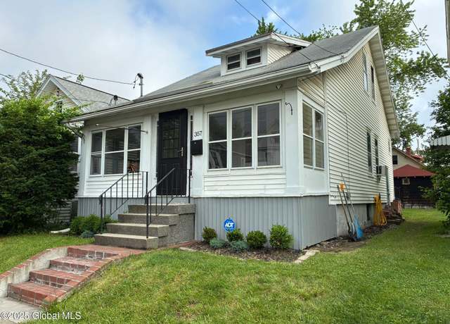 Property at 357 Mountain St, Albany, NY 12209, 3 beds, 1 bath