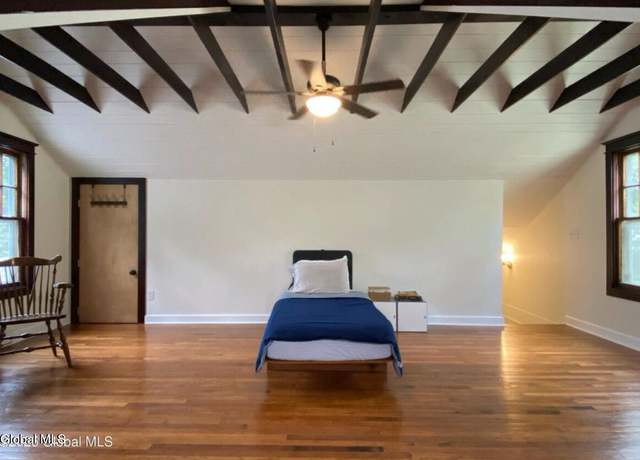 Property at 357 Mountain St, Albany, NY 12209, 3 beds, 1 bath