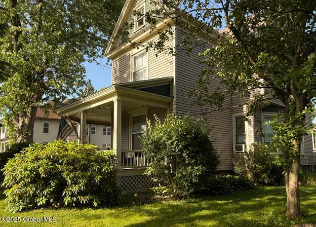 Property at 126 Kingsboro Ave, Gloversville, NY 12078, 3 beds, 2.5 baths