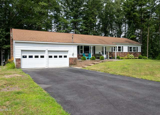 Property at 7 Shady Gln, Ballston Lake, NY 12019, 4 beds, 2.5 baths