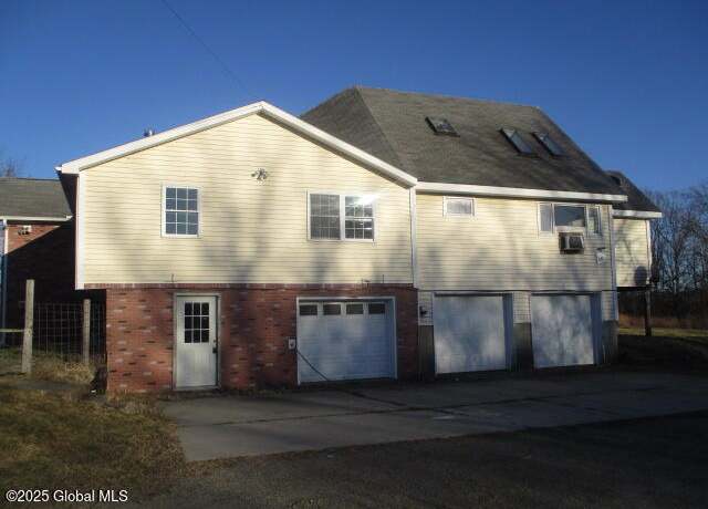 Property at 735 Shore Airport Rd, Ticonderoga, NY 12883, 5 beds, 4 baths