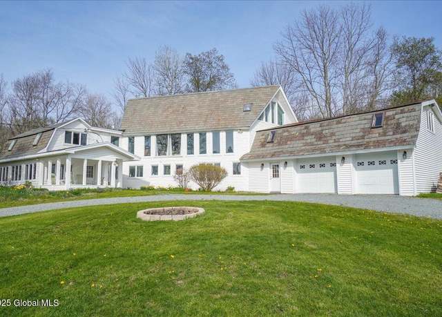 Property at 32 Amanda Ln, Granville, NY 12832, 4 beds, 3 baths