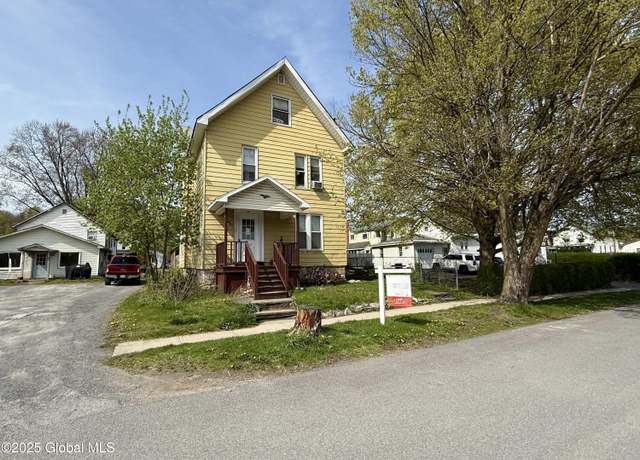 Property at 29 Park St, Fonda, NY 12068, 4 beds, 2 baths