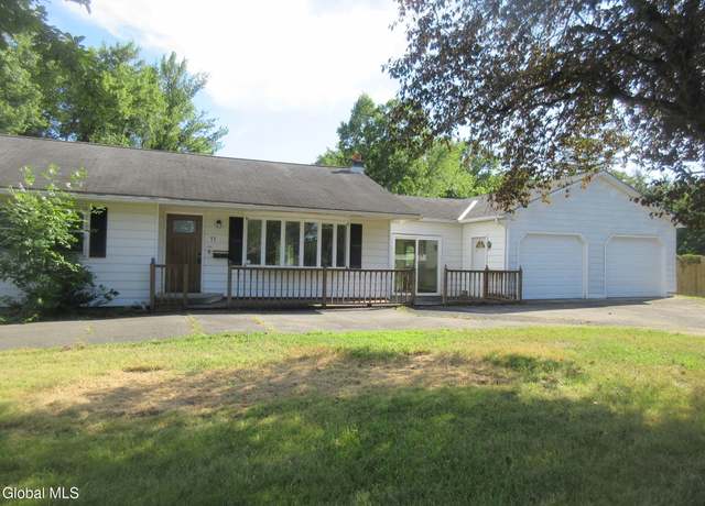 Property at 11 Ferry St, Schuylerville, NY 12871, 4 beds, 1.5 baths