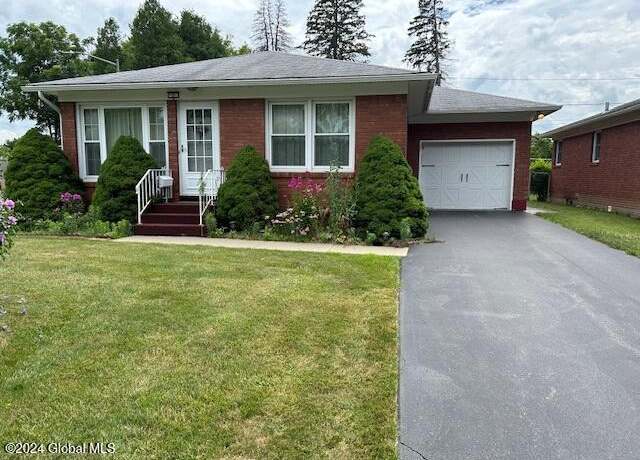 Property at 5 Tryon Ct, Albany, NY 12203, 2 beds, 1.5 baths