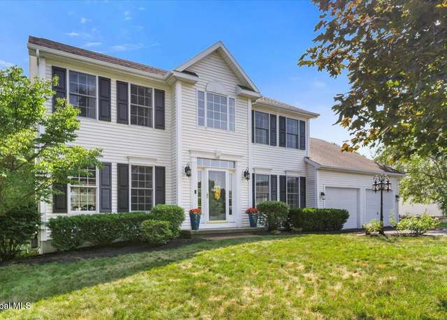 Property at 121 Halfmoon Dr, Altamont, NY 12009, 4 beds, 2.5 baths