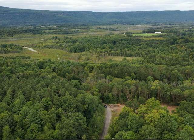 Property at 4 Jani Ln, Voorheesville, NY 12186
