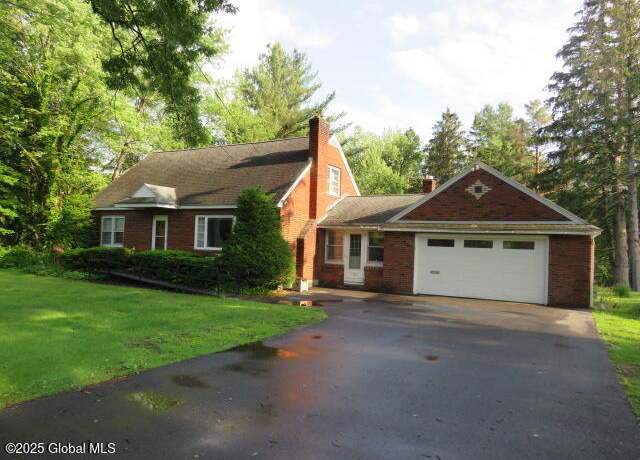 Property at 183 Van Buren Rd, Glenville, NY 12302, 3 beds, 1.5 baths