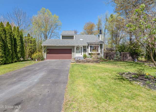 Property at 28 Carolanne Dr, Delmar, NY 12054, 3 beds, 2 baths