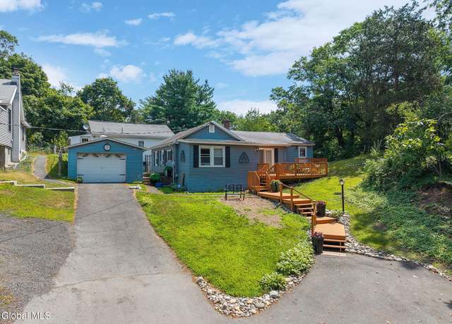 Property at 338 Hudson Ave, Troy, NY 12182, 3 beds, 1 bath