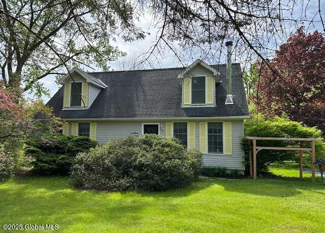 Property at 422 Blodgett Hill Rd, Ravena, NY 12143, 4 beds, 2 baths
