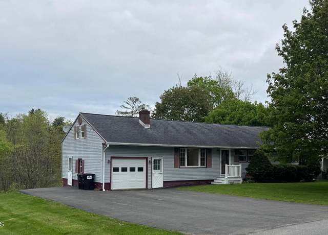 Property at 19 Callaghan Blvd, Ballston Lake, NY 12019, 4 beds, 2 baths