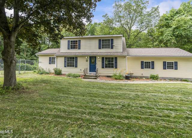 Property at 658 Bruno Rd, Clifton Park, NY 12065, 3 beds, 1 bath