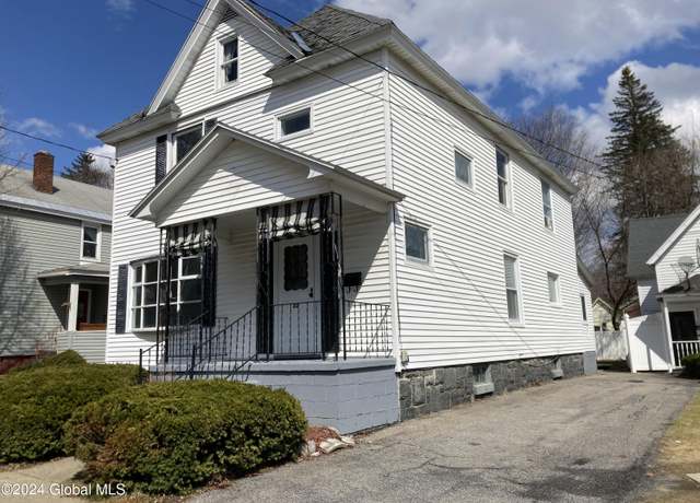 Property at 22 Lexington Ave, Gloversville, NY 12078, 7 beds, 4 baths