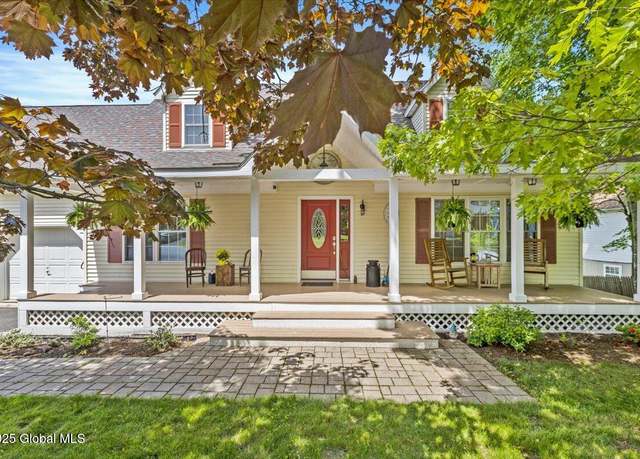 Property at 30 Overlook Ct, Hudson, NY 12565, 3 beds, 2 baths