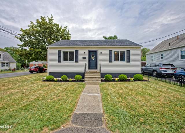 Property at 17 Oakland St, Latham, NY 12110, 2 beds, 1 bath