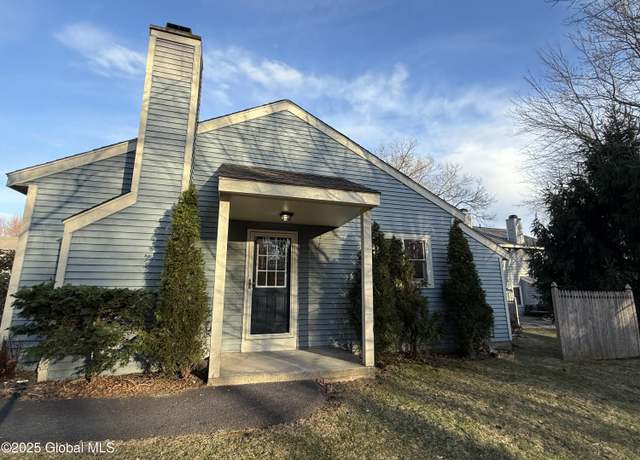 Property at 7 Bennington Way, Clifton Park, NY 12065, 3 beds, 2 baths