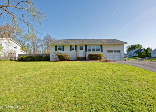 Property at 7 Red Coach Dr, Glenville, NY 12302, 3 beds, 1 bath