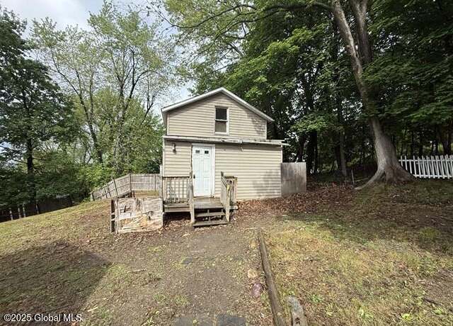 Property at 6 Seneca St, Troy, NY 12180, 2 beds, 1 bath