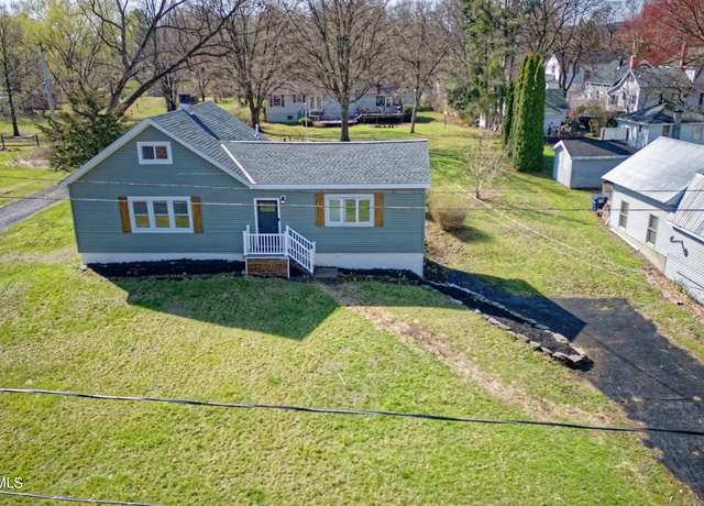 Property at 12 Willowbrook Ave, Selkirk, NY 12158, 3 beds, 2 baths
