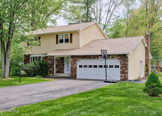 Property at 708 Hampshire Seat, Niskayuna, NY 12309, 3 beds, 2.5 baths