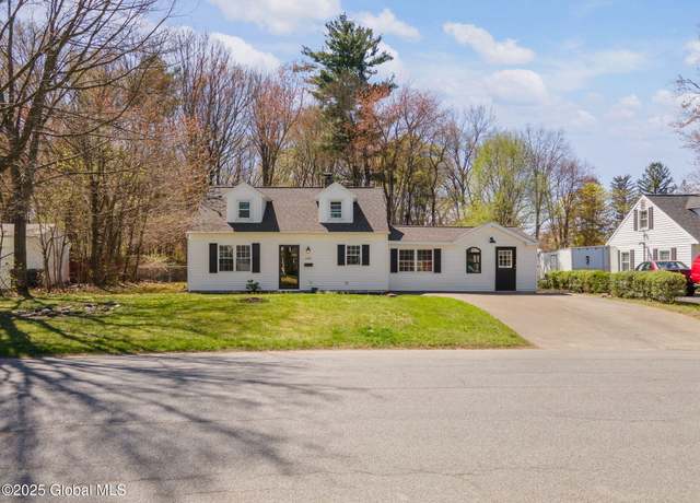 Property at 1047 Outer Dr, Schenectady, NY 12303, 3 beds, 2 baths