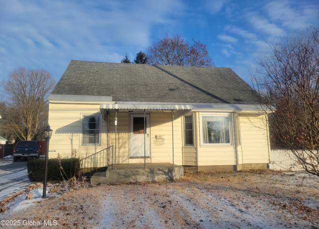 Property at 17 Rogers St, Fort Edward, NY 12828, 3 beds, 1 bath