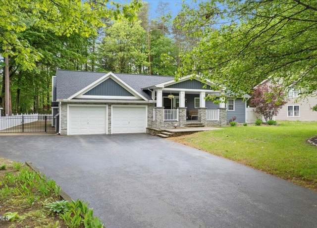 Property at 7 Wineberry Ln, Ballston Spa, NY 12020, 4 beds, 2 baths