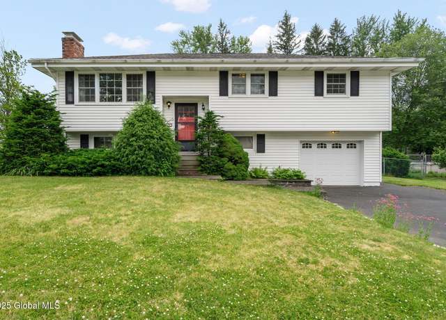 Property at 10 Ravenwood Dr, Albany, NY 12205, 3 beds, 1.5 baths