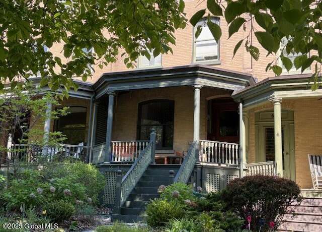 Property at 65 S Lake Ave, Albany, NY 12203, 4 beds, 2.5 baths