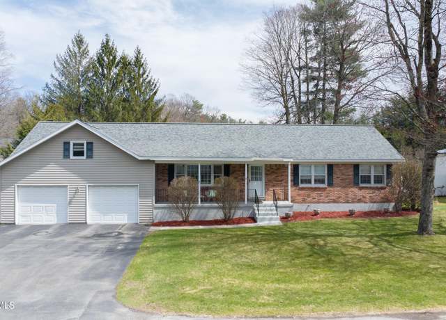Property at 8 Lakewood Dr, Saratoga Springs, NY 12866, 6 beds, 4 baths