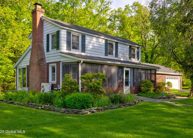 Property at 11 Dutchtown Rd, Saugerties, NY 12477, 2 beds, 1.5 baths