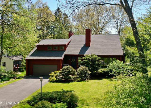 Property at 11 Orchard Park Dr, Clifton Park, NY 12065, 3 beds, 3.5 baths