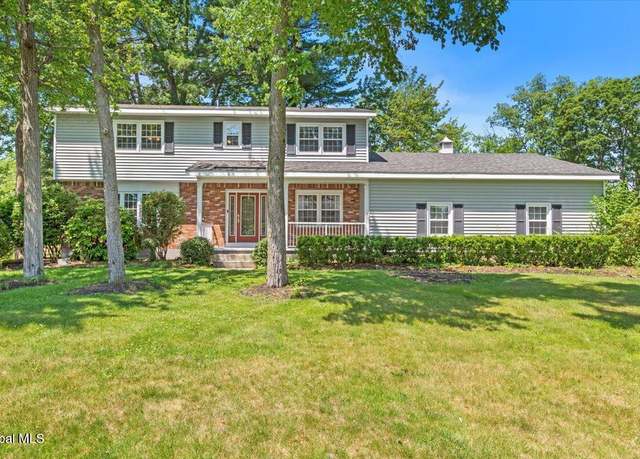 Property at 36 Sunset Blvd, Colonie, NY 12205, 4 beds, 2.5 baths