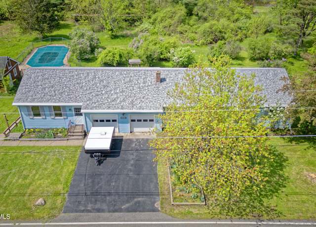 Property at 6215 Hawes Rd, Altamont, NY 12009, 6 beds, 2 baths