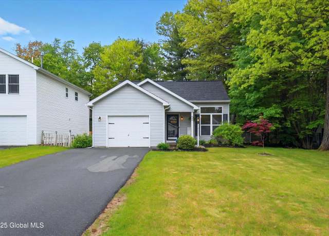 Property at 324 Meadowlark Dr, Ballston Spa, NY 12020, 3 beds, 2.5 baths