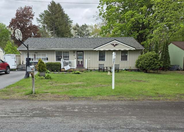 Property at 6 Spa Dr, Saratoga Springs, NY 12866, 3 beds, 1 bath