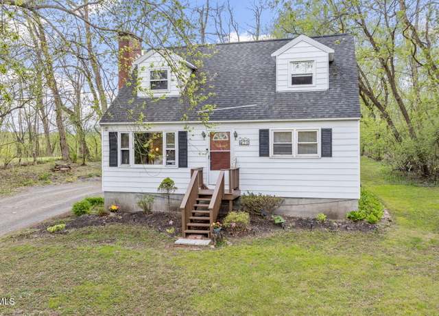 Property at 24 Altamont Rd, Voorheesville, NY 12186, 3 beds, 2 baths