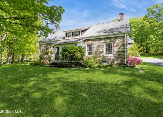 Property at 310 Old Kings Hwy, Saugerties, NY 12477, 4 beds, 3 baths