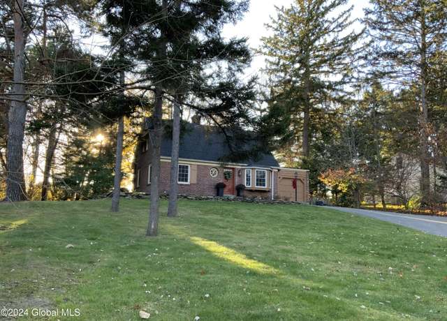 Property at 63 Upper Loudon Rd, Loudonville, NY 12211, 2 beds, 1.5 baths