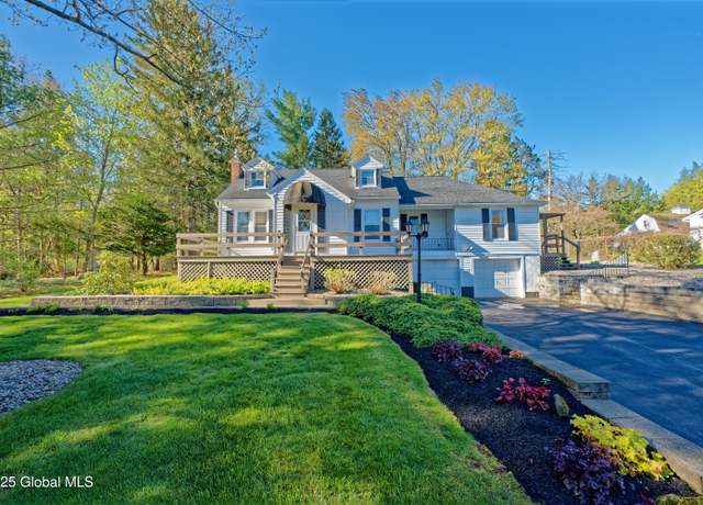 Property at 2550 Old Troy Rd Rd, Schenectady, NY 12309, 4 beds, 2.5 baths