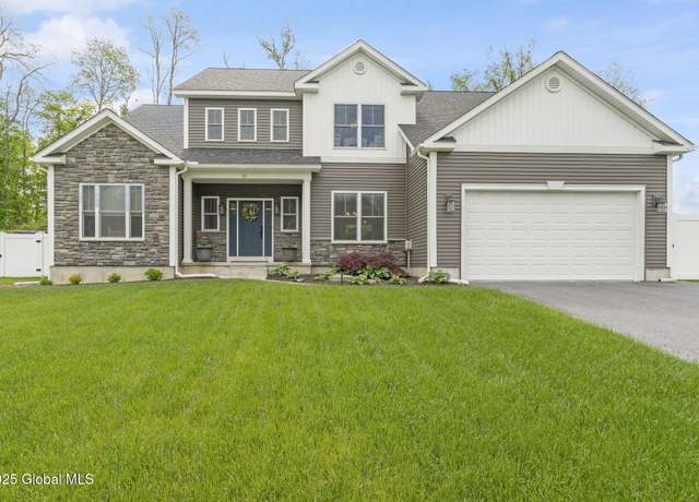 Property at 15 Dutch Ln, Halfmoon, NY 12118, 5 beds, 2.5 baths