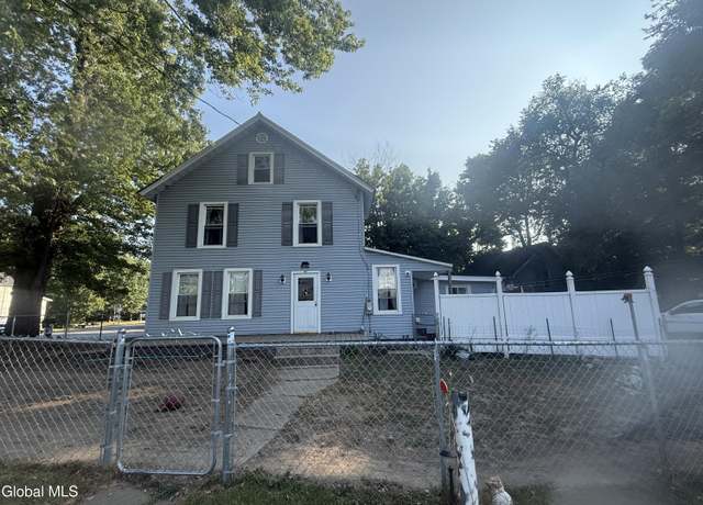 Property at 725 Snyders Corners Rd, Poestenkill, NY 12140, 3 beds, 2 baths
