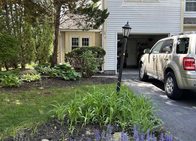 Property at 15 Jaipur Ln, Saratoga Springs, NY 12866, 3 beds, 1.5 baths